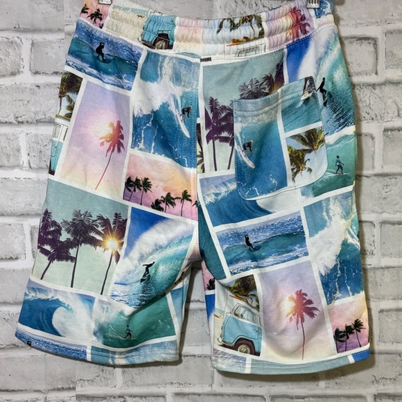 H&M Multicolor Print boys Shorts, size 12-14 surf, beach, waves, palm tree - Picture 6 of 7